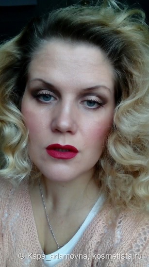 Мои красные губы с Deborah Rossetto Atomic Red в оттенке #05