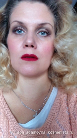 Мои красные губы с Deborah Rossetto Atomic Red в оттенке #05