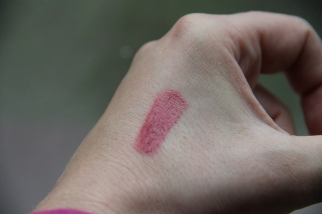 Лаковые... губы Bourjois Rouge Edition Aqua Laque в оттенке 04 Viens si tu roses