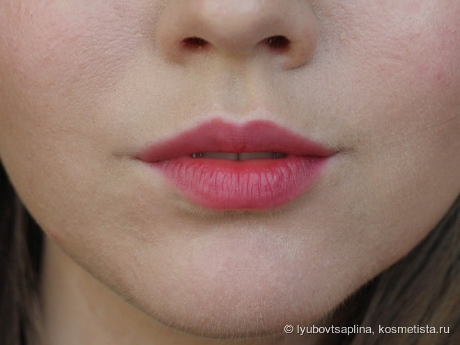 The Balm Stainiac Tinted Hint of Tint