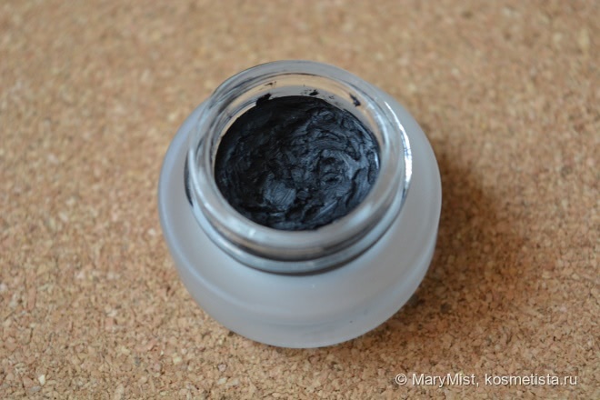 Мои мастхэвы для стрелок: Maybelline New York EyeStudio Lasting Drama Gel Eyeliner 24H 01 Black & 02 Brown