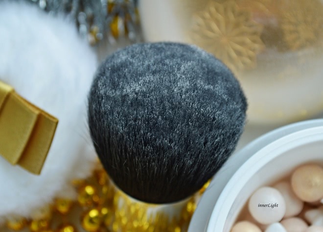Ближе к звездам с Guerlain Meteorites Flocons Enchantes Poudre Sublimatrice Light-Enhancing Powder