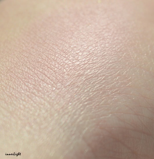 Нежные чувства. Румяна Guerlain Rose Aux Joues Tender Blush в оттенке 01 Morning Rose