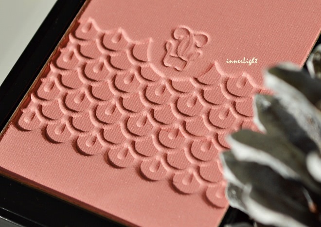 Нежные чувства. Румяна Guerlain Rose Aux Joues Tender Blush в оттенке 01 Morning Rose