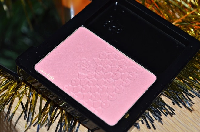 Нежные чувства. Румяна Guerlain Rose Aux Joues Tender Blush в оттенке 01 Morning Rose