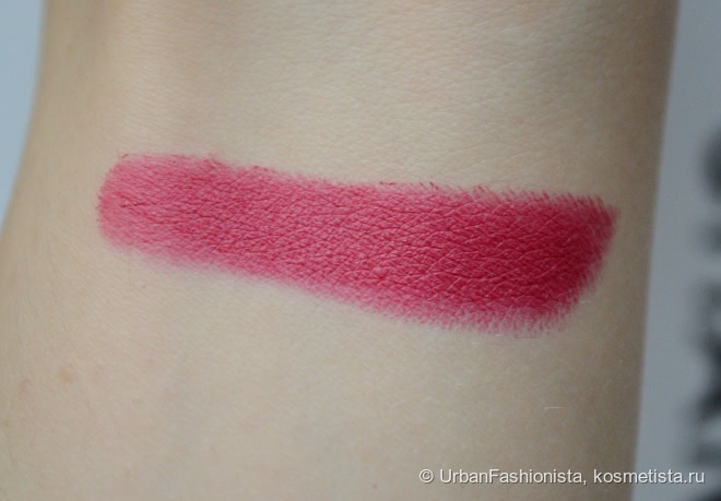 Рождественская красавица Chanel Rouge Allure Velvet Luminous Matte Lip Colour 437 La Merveilleuse