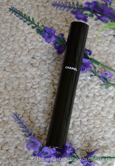Восхитительный дуэт: Chanel Le Crayon Khol Intense Eye Pencil 17 Rouge Noir и Chanel Le Volume De Chanel 30 Prunе