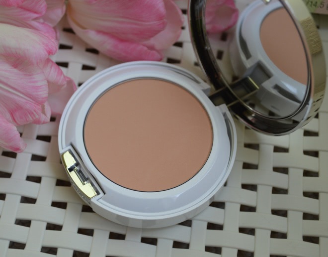 Clinique Beyond Perfecting Powder Foundation and Concealer в оттенке #0.5 Breeze