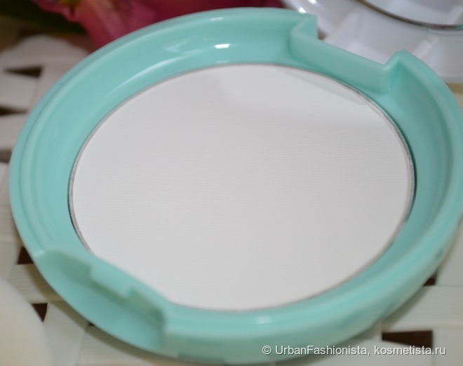 Матирующая пудра Holika Holika Sebum Clear Pact в оттенке #01 Pure White
