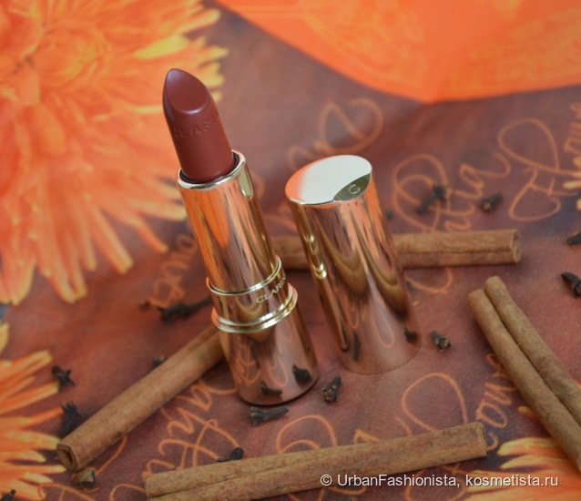 Медовая осень: Clarins Joli Rouge Moisturizing Long-Wearing Lipstick в оттенке #737 Spicy Cinnamon