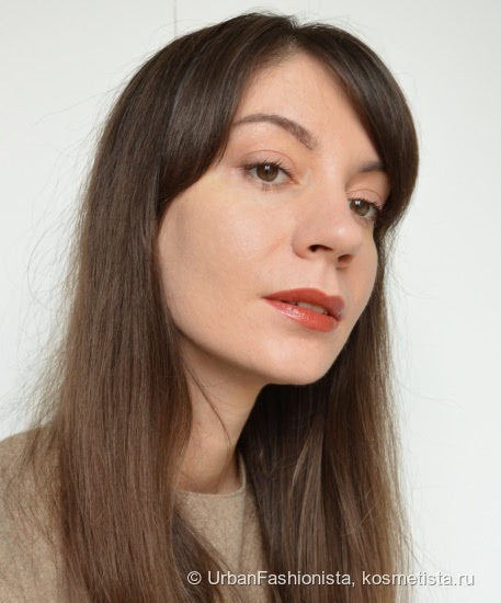 Медовая осень: Clarins Joli Rouge Moisturizing Long-Wearing Lipstick в оттенке #737 Spicy Cinnamon