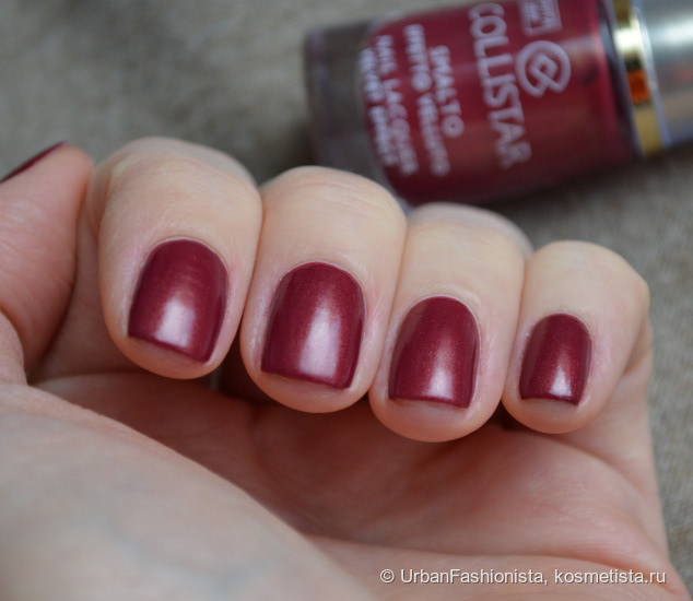 Колдовской рубин: лак для ногтей Collistar Velvet Effect Nail Lacquer в оттенке #667 Rubino Stregato