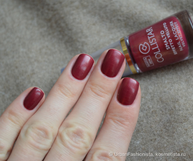 Колдовской рубин: лак для ногтей Collistar Velvet Effect Nail Lacquer в оттенке #667 Rubino Stregato