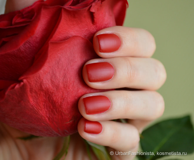 Бархатные лепестки роз на ногтях с лаком Misslyn Matte Mania Nail Polish в оттенке #850 My Matte Red