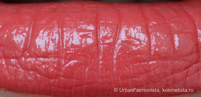 Помада c сюрпризом: Shiseido Rouge Rouge Lipstick в оттенке RD306 Liaison