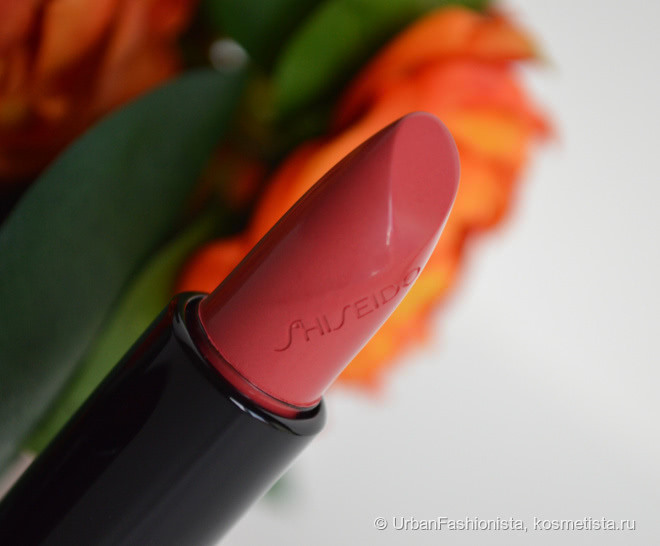 Прекрасная, но сомнительная Shiseido Rouge Rouge Lipstick в оттенке RD309 Coral Shore