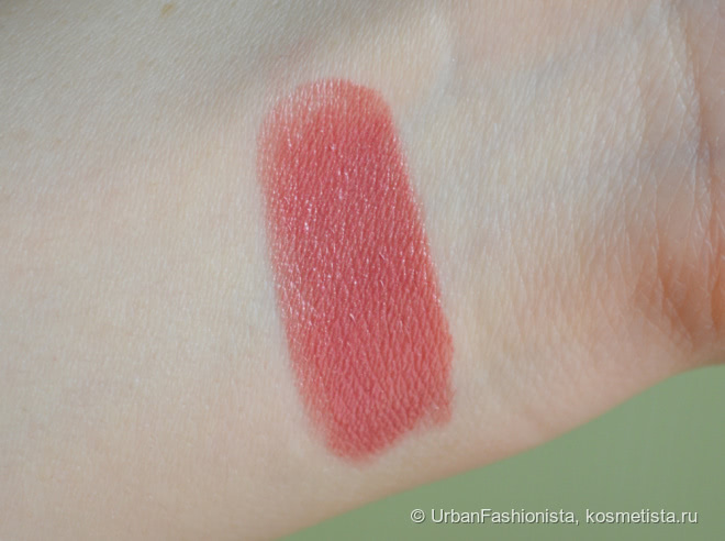 Идеальный зимний нюд. Clarins Joli Rouge Moisturizing Long-Wearing Lipstick в оттенке #752 Rosewood