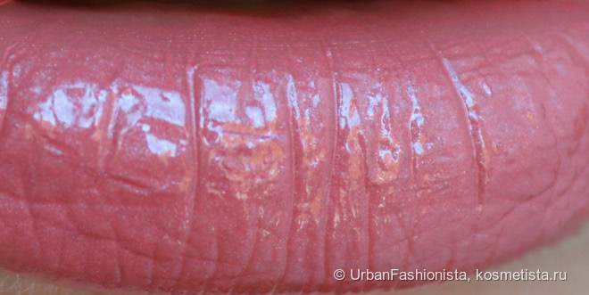 Идеальный зимний нюд. Clarins Joli Rouge Moisturizing Long-Wearing Lipstick в оттенке #752 Rosewood