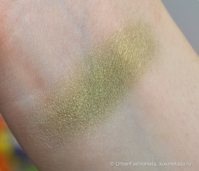 Весенняя зелень: тени Dior Diorshow Mono Professional Eye Shadow Spectacular Effects & Long Wear в оттенке #480 Nature