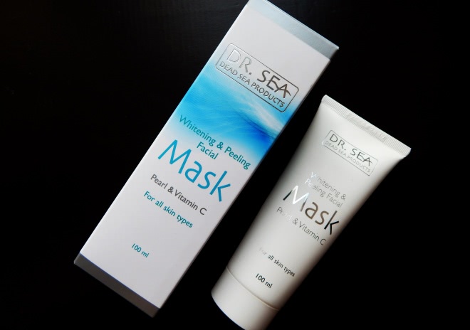 Отбеливающая маска-пилинг для лица с жемчугом и витамином С - Whitening and peeling facial Mask Pearl & Vitamin C Dr. Sea
