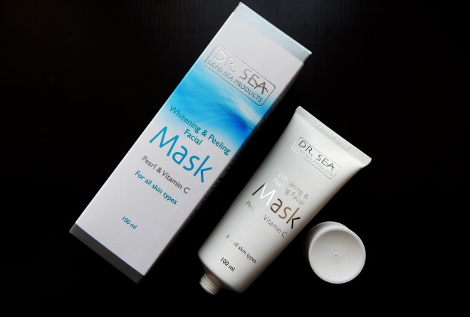 Отбеливающая маска-пилинг для лица с жемчугом и витамином С - Whitening and peeling facial Mask Pearl & Vitamin C Dr. Sea