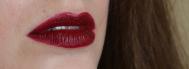 Кровь и вино. Avon Ultra Color Lipstick Bold Bordeaux