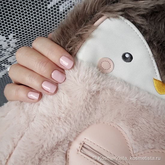 2 таких разных нюда от Sally Hansen Miracle Gel #160 Pinky Promise и Complete Salon Manicure #175 Arm Candy