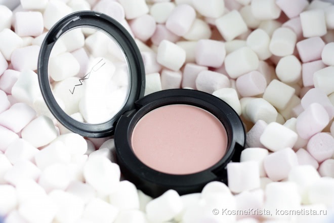 Они идеальны для меня. Румяна MAC Powder Blush в оттенке «Rosy Outlook»