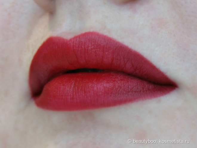 Шах и Matte. Помады Maybelline Color Sensational в оттенках #965 Siren in Scarlet и #975 Divine Wine