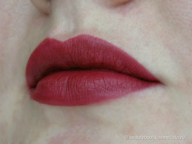 Шах и Matte. Помады Maybelline Color Sensational в оттенках #965 Siren in Scarlet и #975 Divine Wine