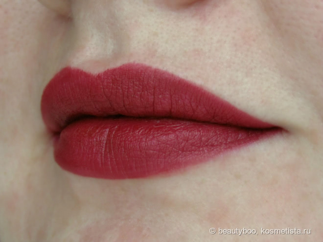 Шах и Matte. Помады Maybelline Color Sensational в оттенках #965 Siren in Scarlet и #975 Divine Wine