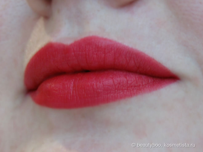 Шах и Matte. Помады Maybelline Color Sensational в оттенках #965 Siren in Scarlet и #975 Divine Wine