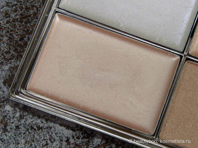 Новогодние игрушки. Skeek MakeUp Highlighting Palettes