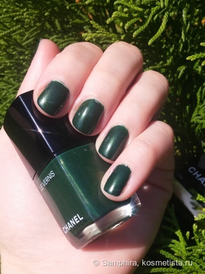 Chanel Le Vernis Longwear Nail Colour 536 Emeraude - лак, который переносит тебя в солнечный лес