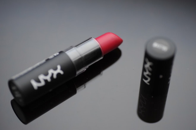 Вы искали близняшку MAC Retro matte lipstick «All Fired Up»? Я нашла