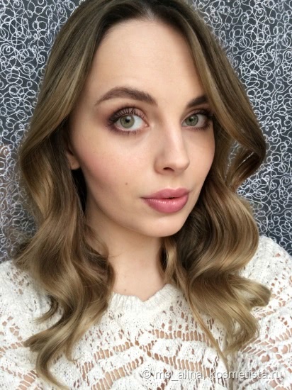 Интимная Chanel Rouge Coco Shine