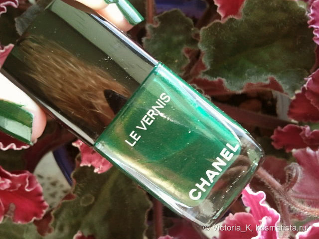 Chanel Le Vernis - #536 Emeraude — мерцающий изумрудный