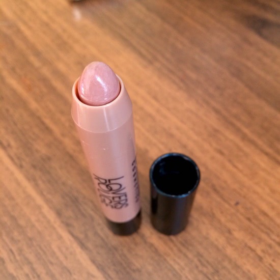 Поцелуи в стиле нюд от Eveline Cosmetics