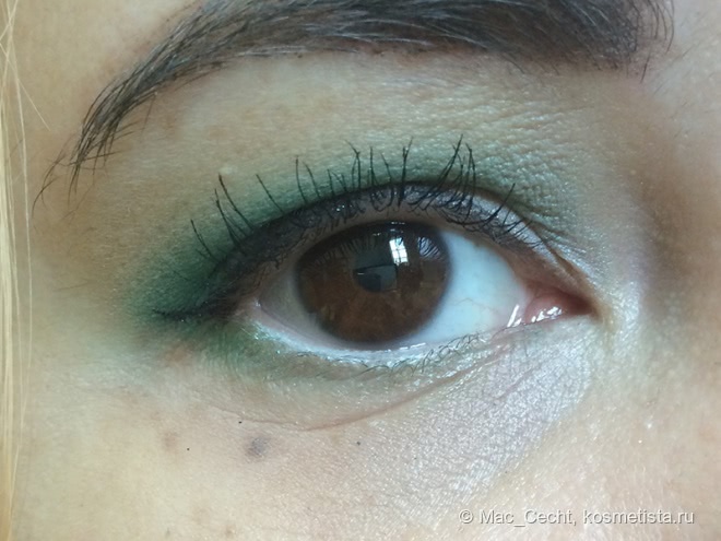 Немного тщеславия от Nouba Earthly Paradise Tre eyeshadow trio в оттенке 1 Vanity