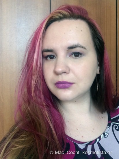 Max Factor Lipfinity Long Lasting Lipstick в оттенке 55 Eternally Luscious