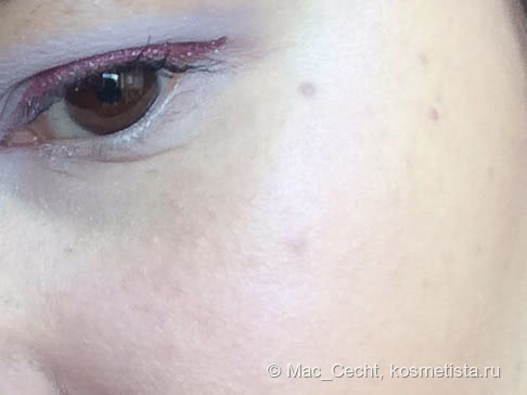 Розово-фиолетовый хайлайтер-хамелеон MAC Extra Dimension Skinfinish Poudre Lumiere #Soft frost