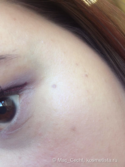 Розово-фиолетовый хайлайтер-хамелеон MAC Extra Dimension Skinfinish Poudre Lumiere #Soft frost