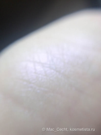 Розово-фиолетовый хайлайтер-хамелеон MAC Extra Dimension Skinfinish Poudre Lumiere #Soft frost