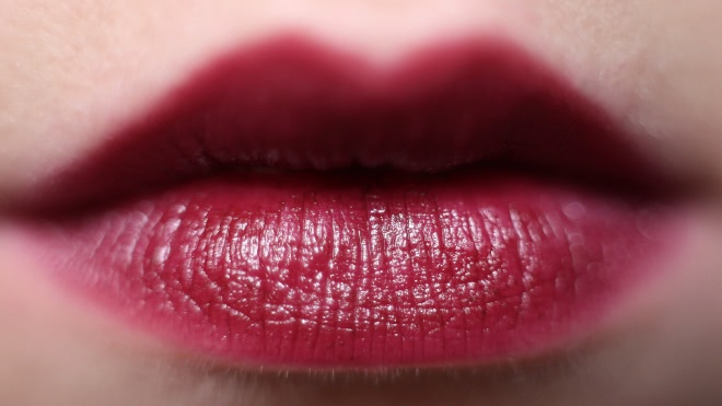Flormar Revolution lipstick R17 Deep Bordeaux