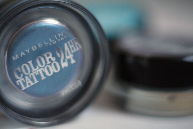Космические Maybelline ColorTattoo
