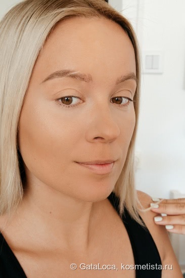 Блестящие смоки с тенями Colourpop