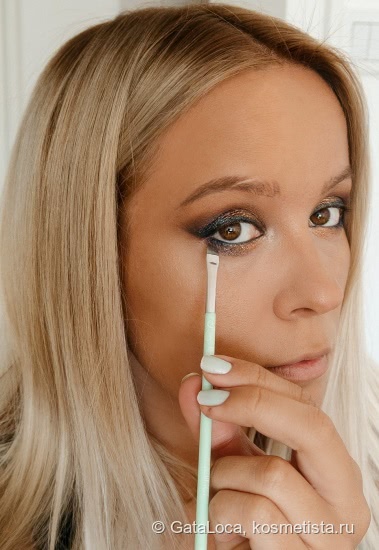 Блестящие смоки с тенями Colourpop