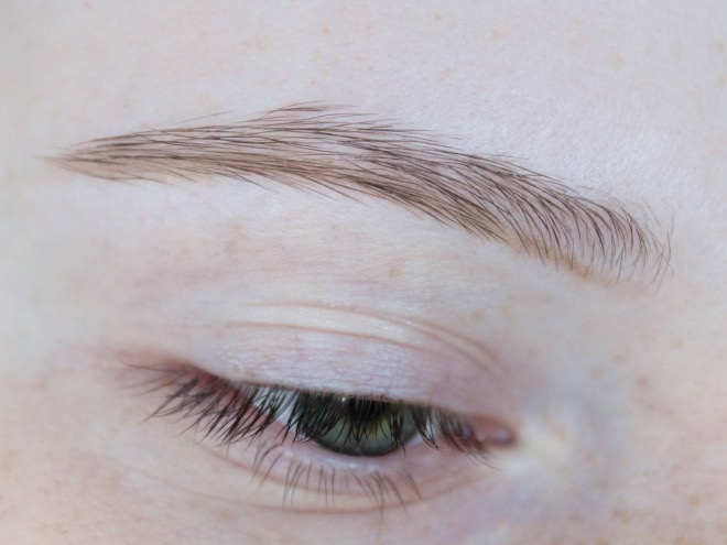 L'Oreal Paris Brow Artist Genius Kit Light to Medium