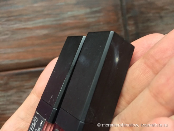 Два настроения с Sleek Matte Me в оттенках Birthday Suit и Old Hollywood