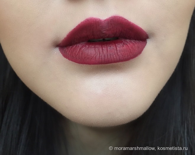 Два настроения с Sleek Matte Me в оттенках Birthday Suit и Old Hollywood